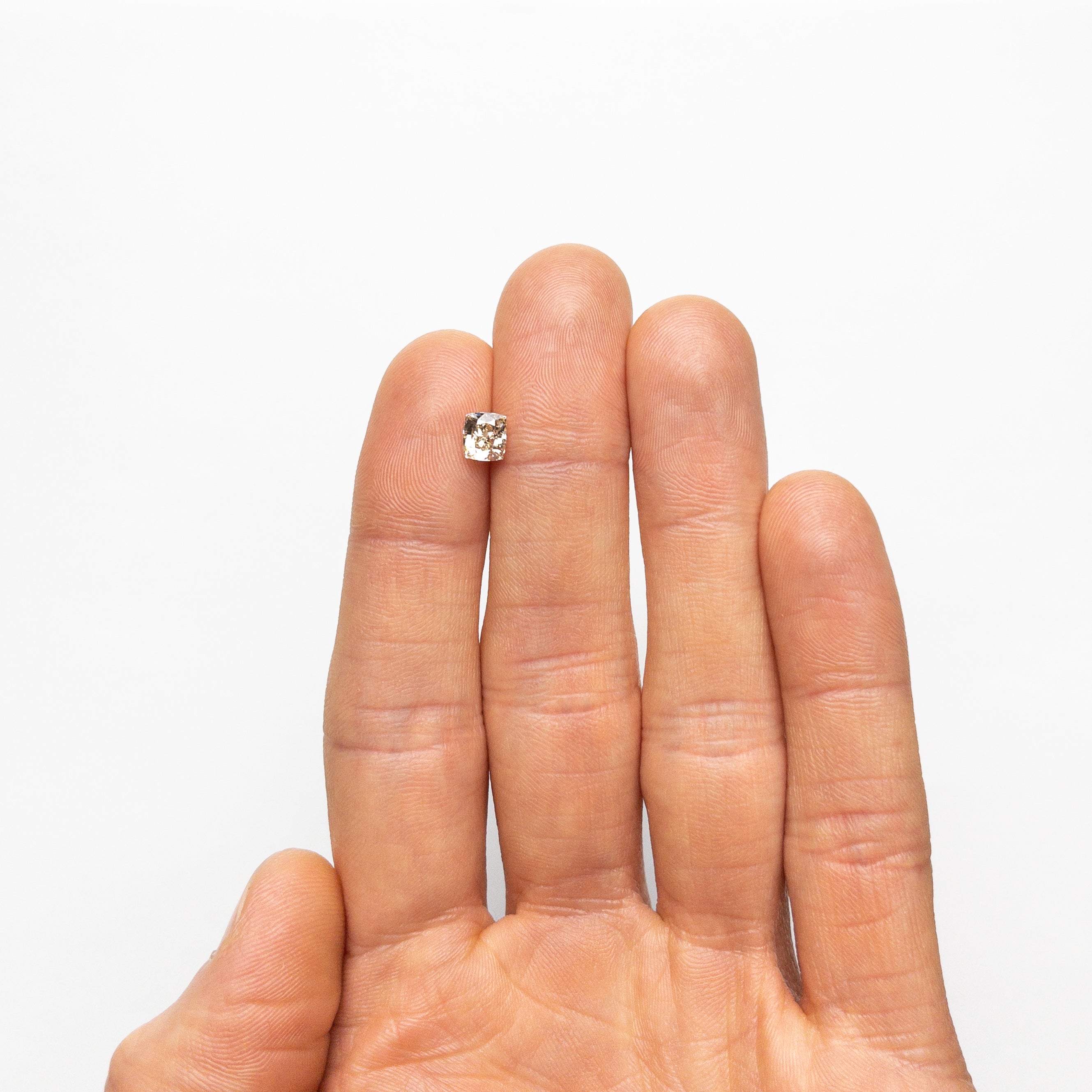 1.01ct 5.70x5.11x3.91mm SI1 C3 Cushion Brilliant 20705-35