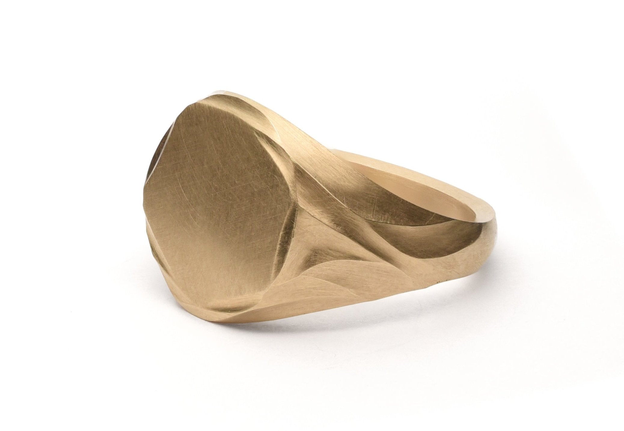 18ct Yellow Gold Aeolian Signet Ring