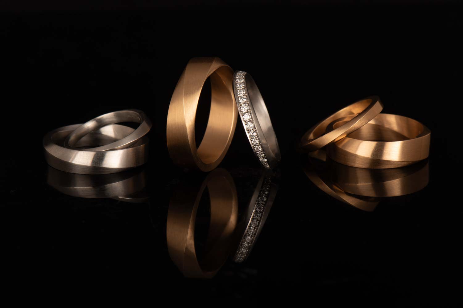 Möbius: The Story Behind our most in Demand Wedding Bands