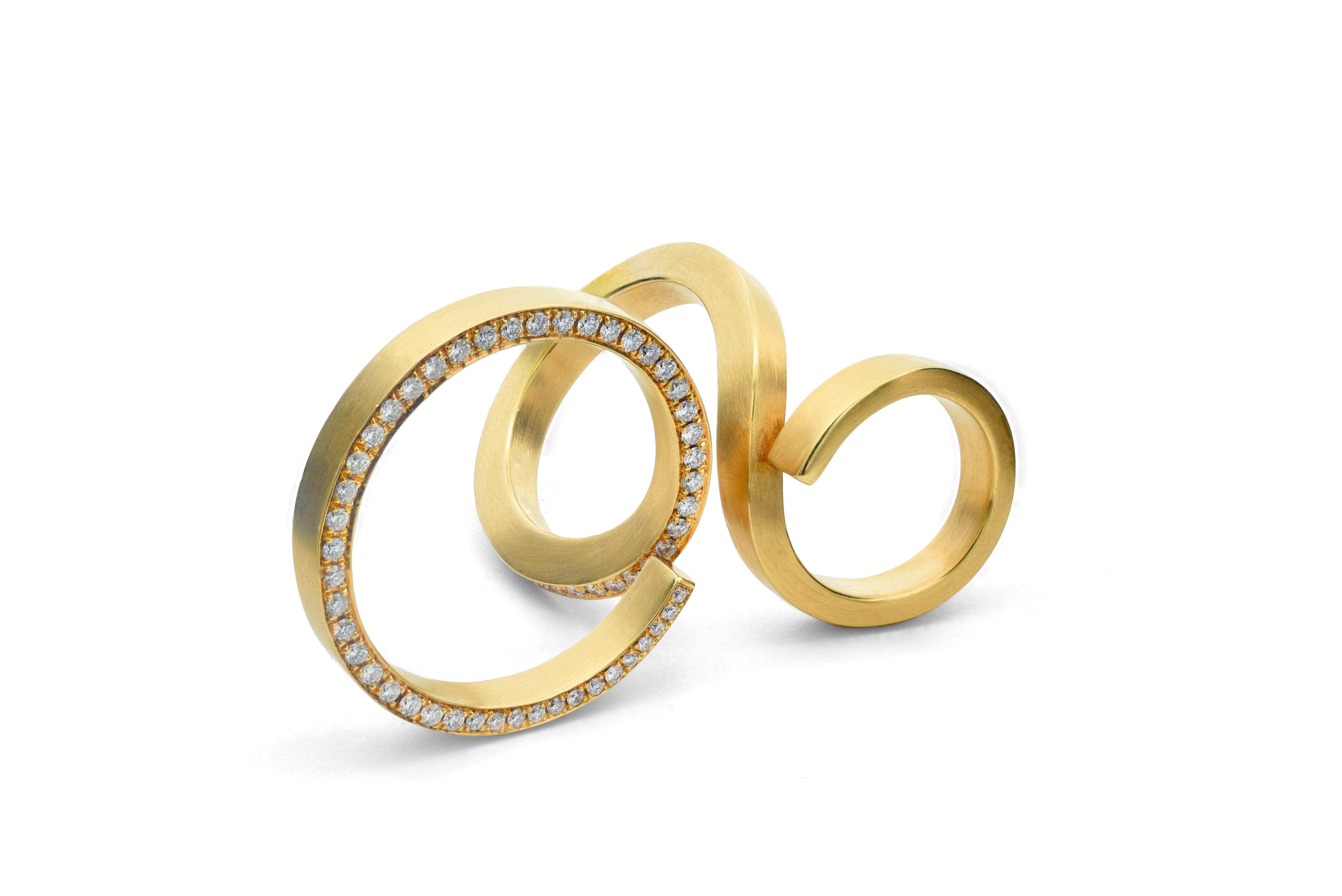 18-carat-forged-gold-pave-diamond ring