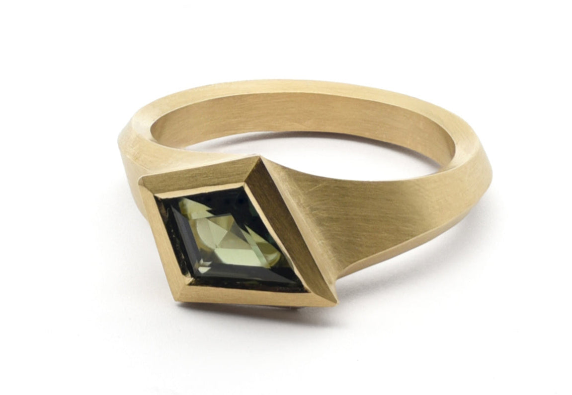 18ct Yellow Gold Australian Teal Sapphire Aegis Ring