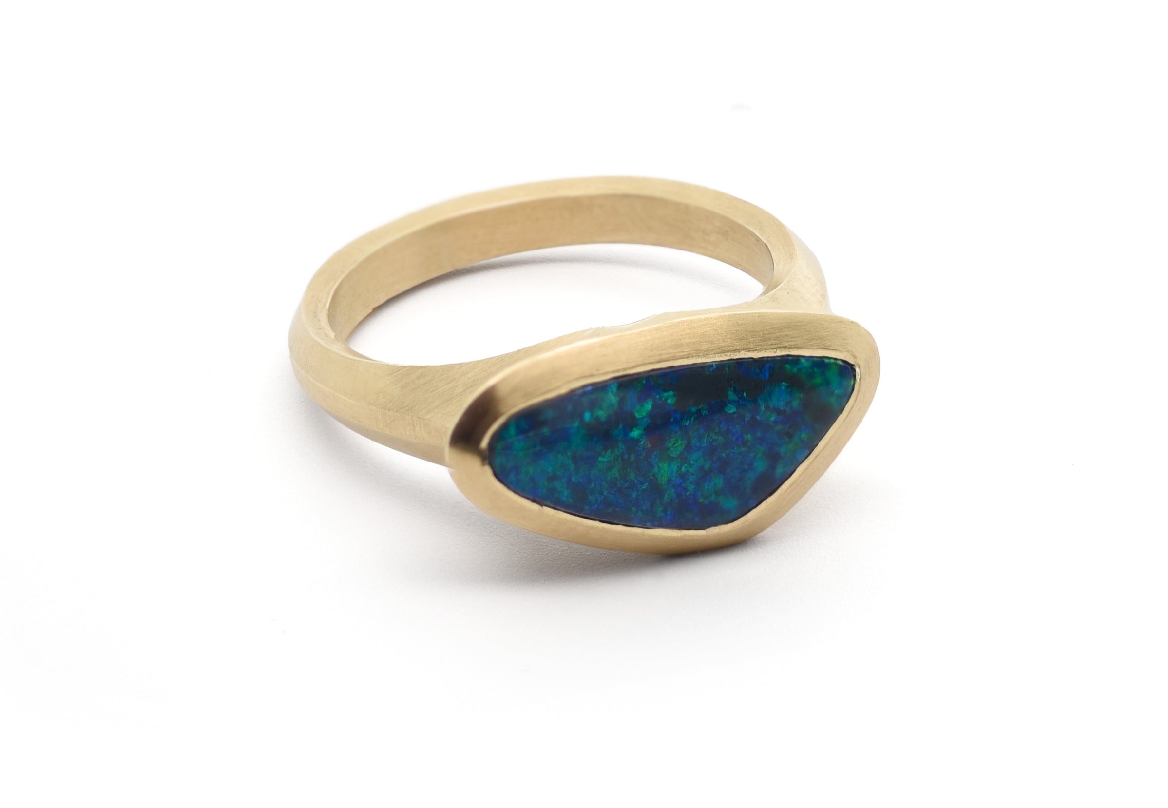 18ct Yellow Gold Freeform Black Opal Arris Ring