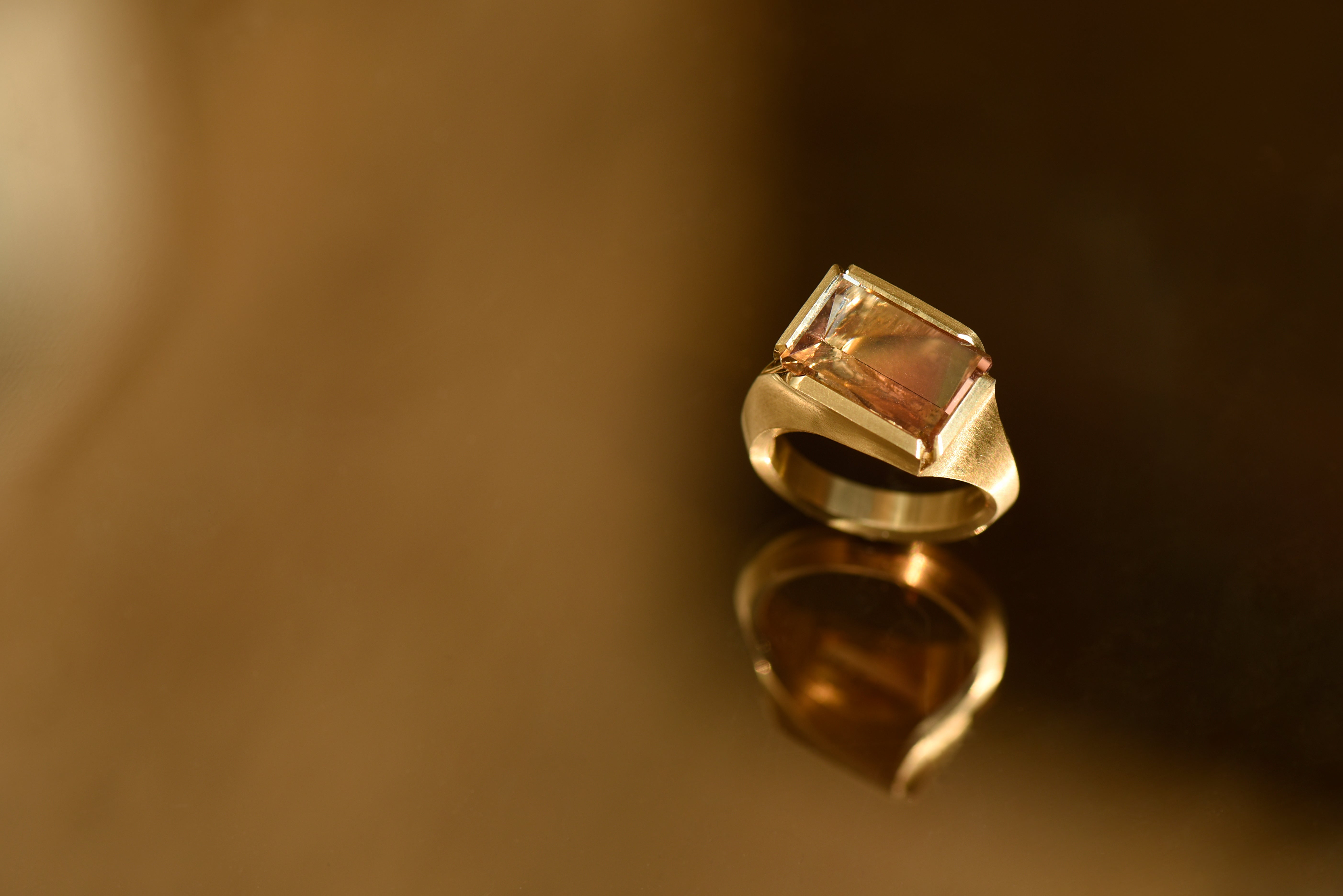 18ct Yellow Gold Mirror Cut Tourmaline Arris Ring