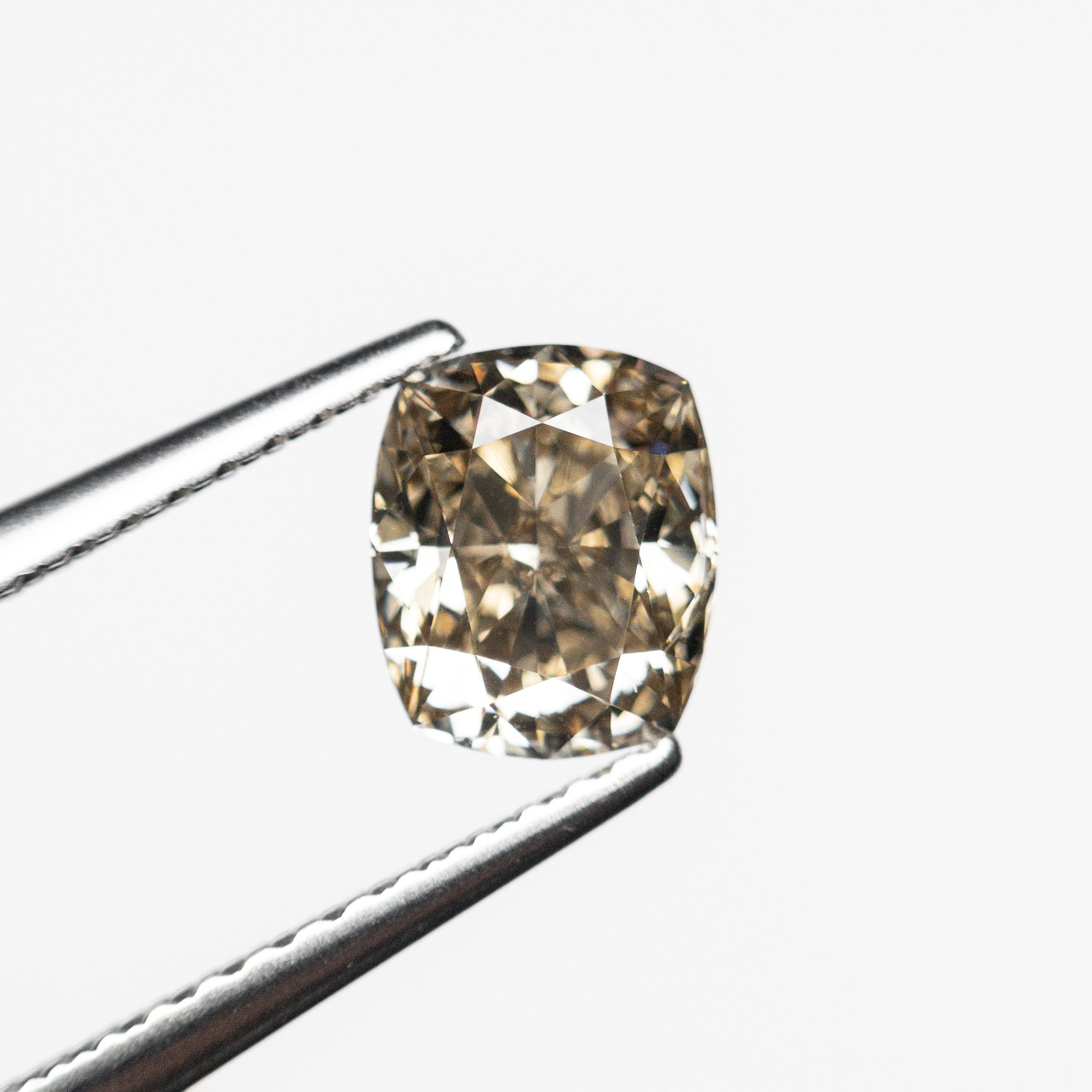 1.00ct 6.44x5.36x3.55mm SI2 C6 Cushion Brilliant 20705-39