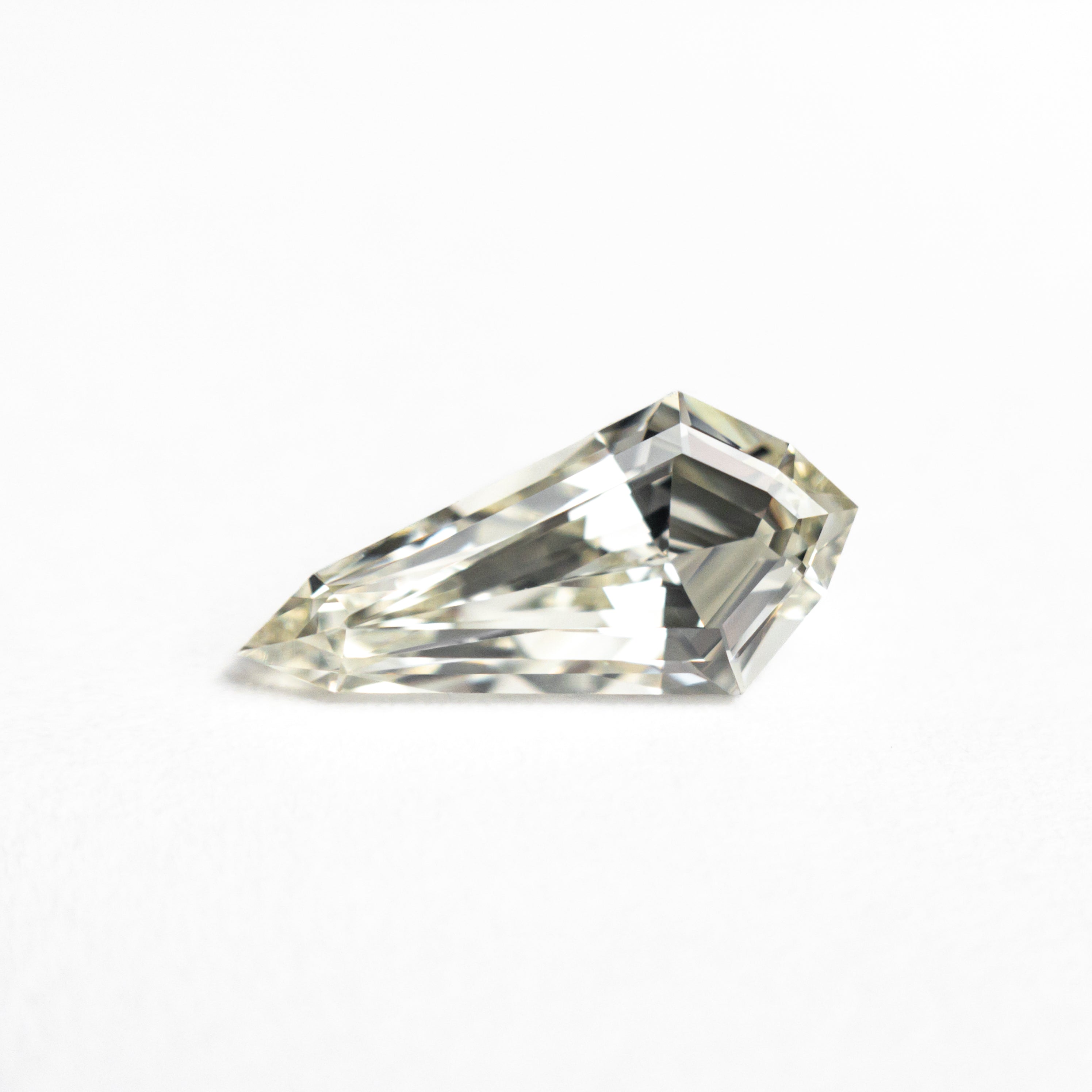 1.05ct 10.63x5.20x3.32mm VS1 M-N Shield Step Cut 25956-01