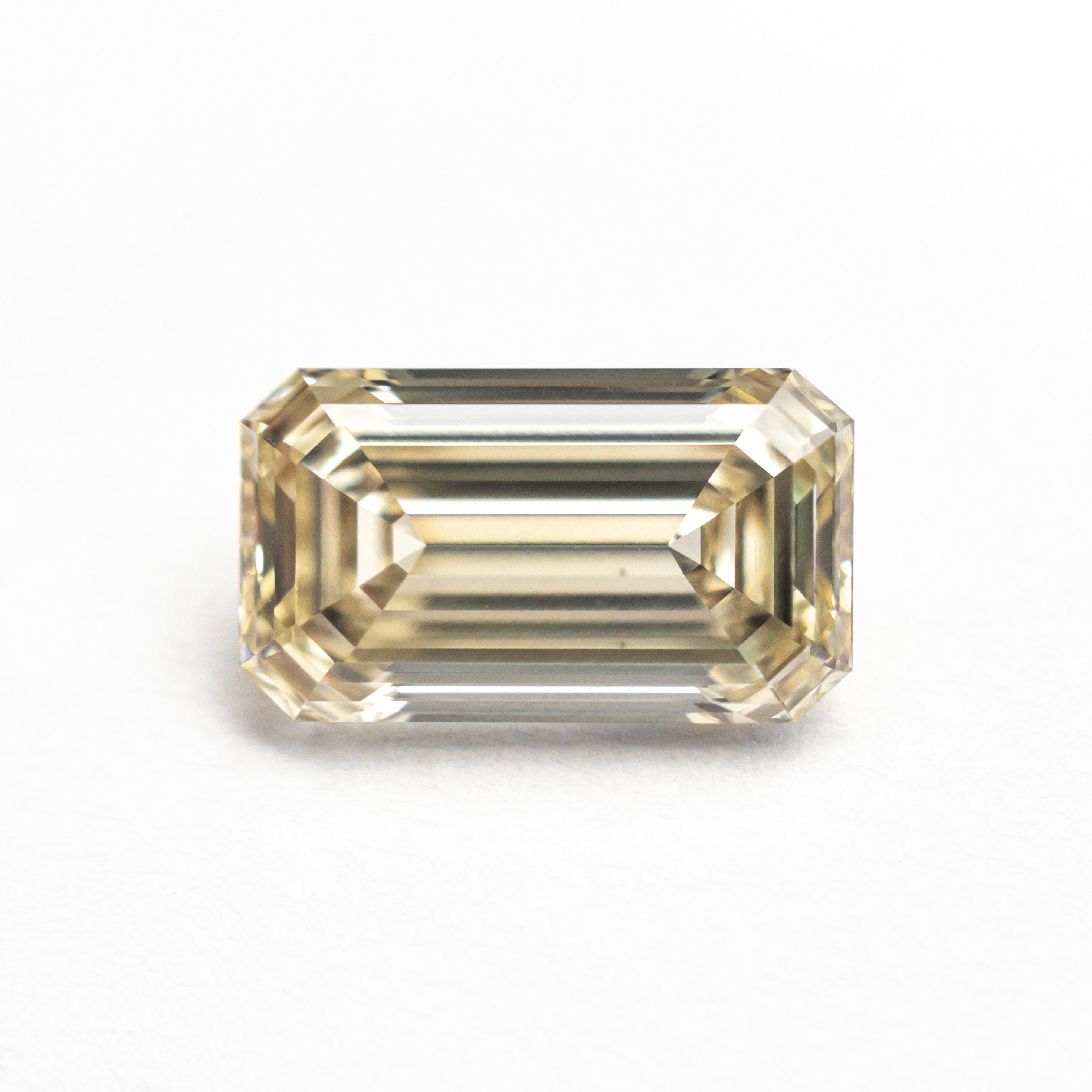 2.20ct 10.04x5.79x3.66mm VS2 C3 Cut Corner Rectangle Step Cut 26305-01