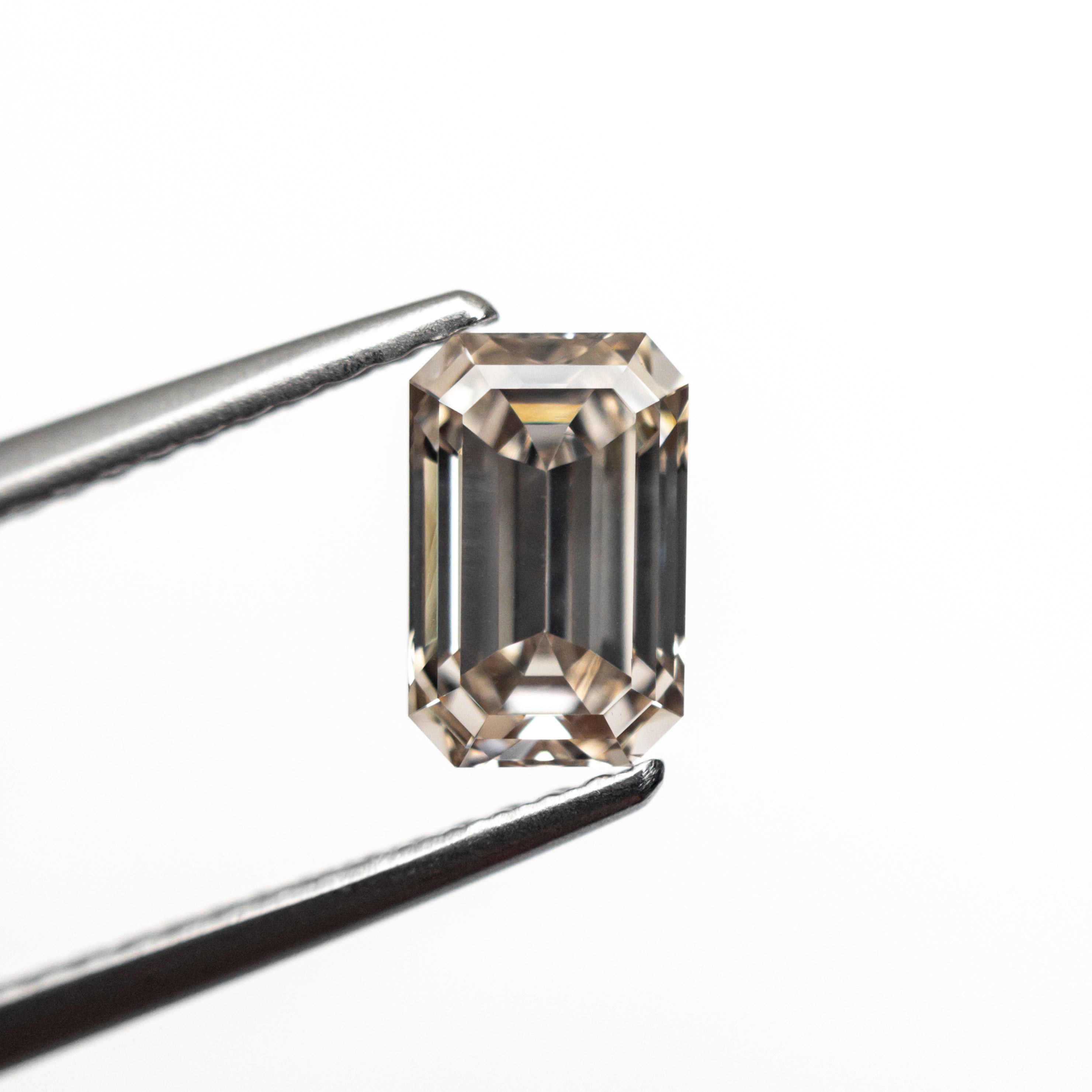 1.11ct 7.23x4.69x3.17mm VS1 C4 Cut Corner Rectangle Step Cut 🇿🇦 26316-02