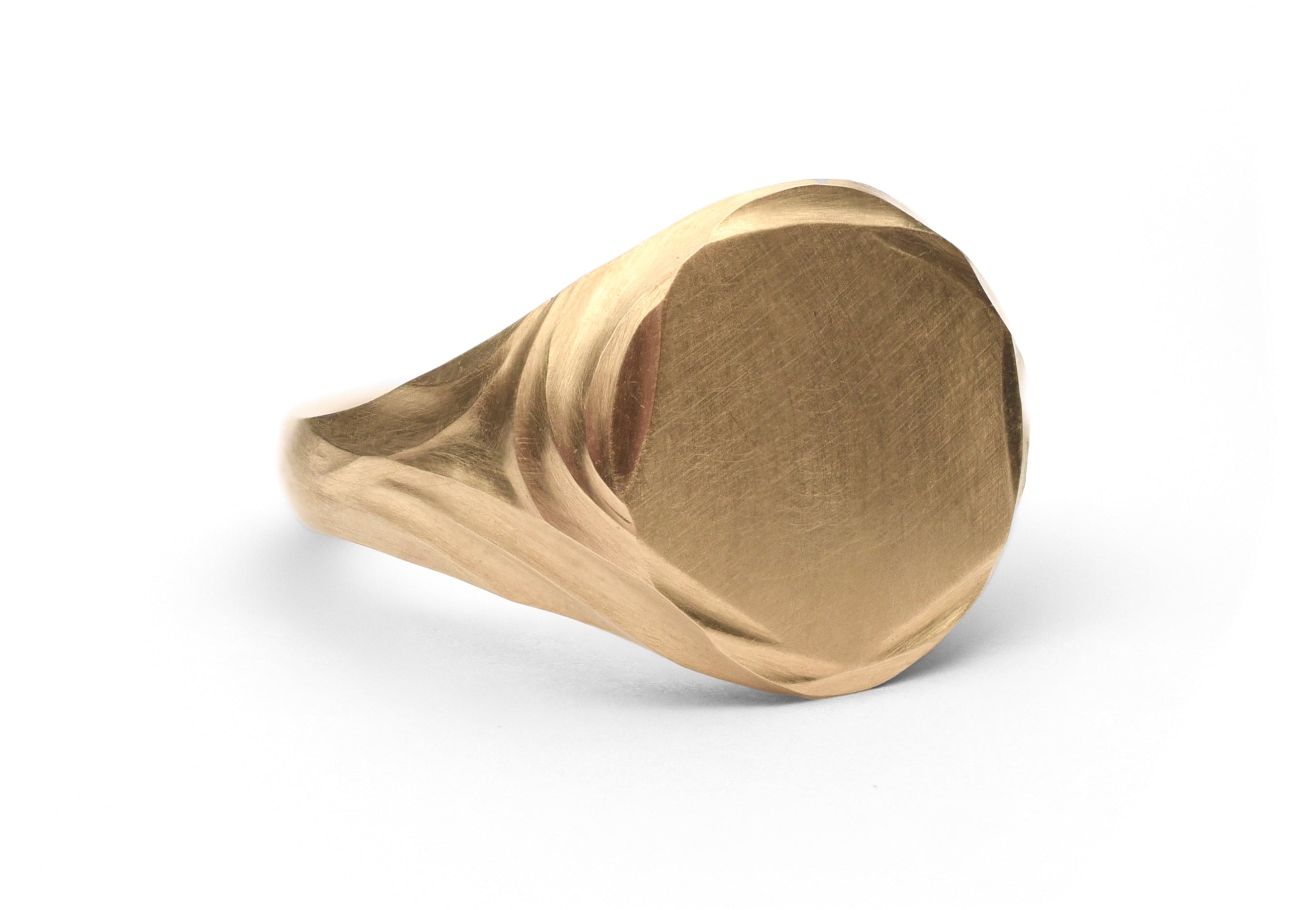 18ct Yellow Gold Aeolian Signet Ring