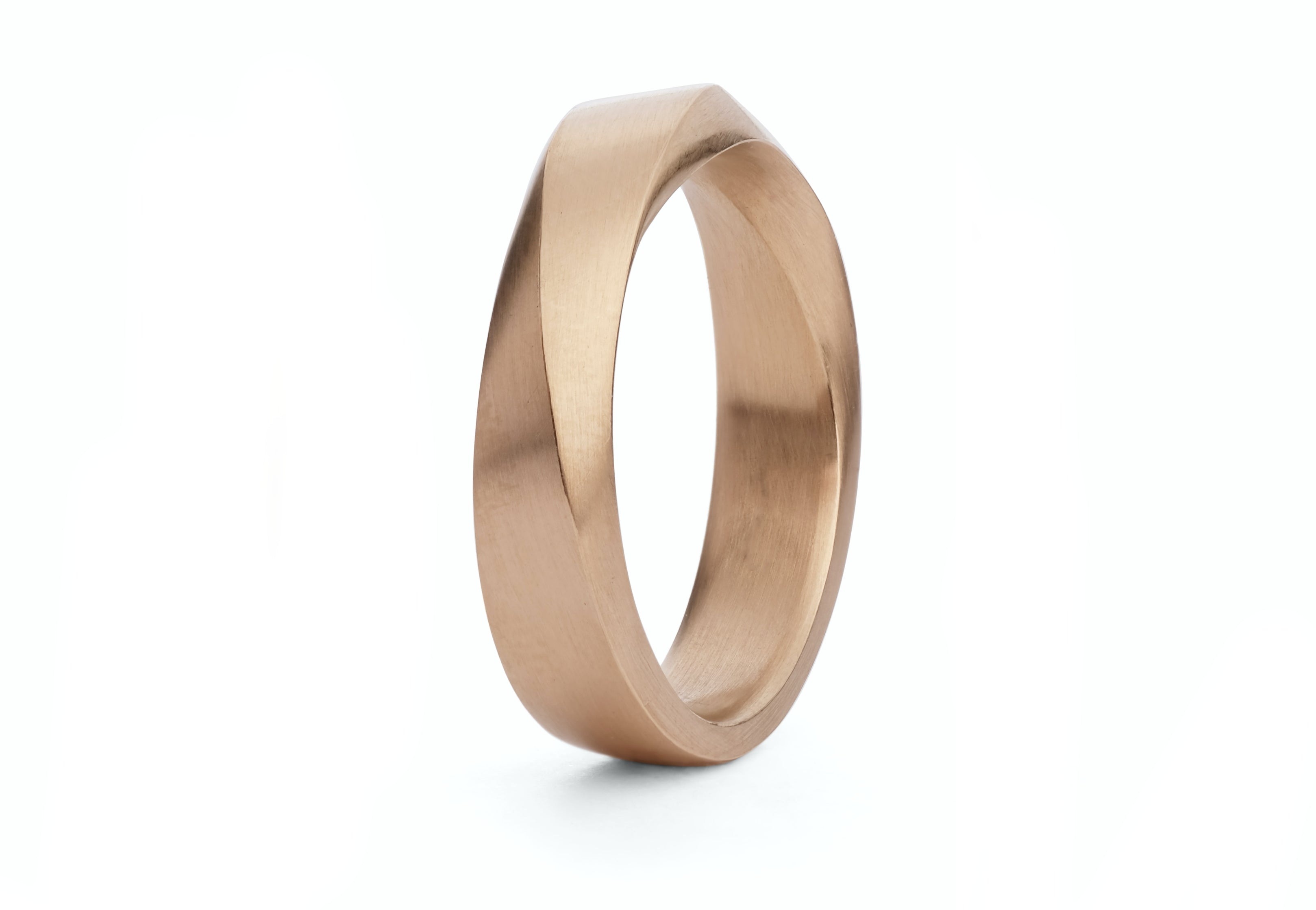 Mens mobius wedding bands (top twist)