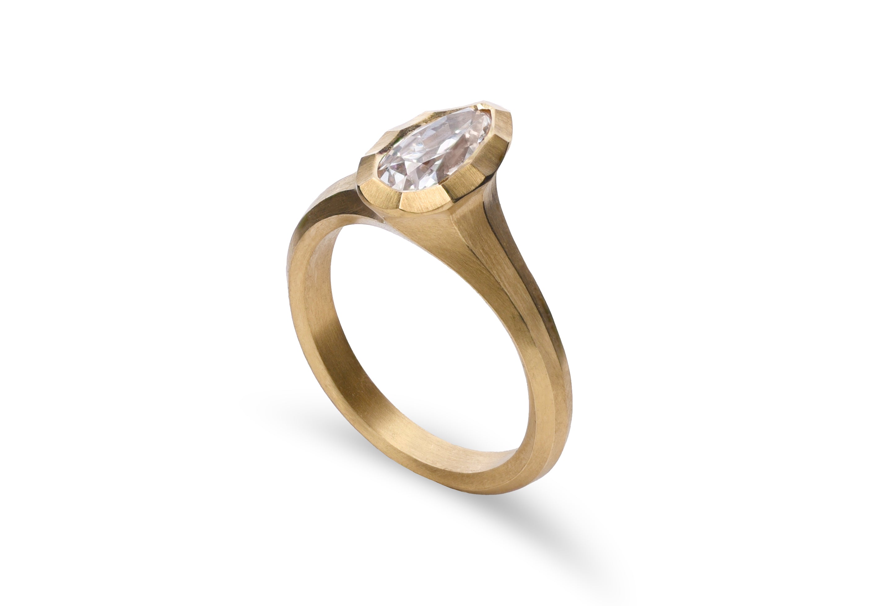 18ct Yellow Gold Teardrop Diamond Faceted Arris Ring