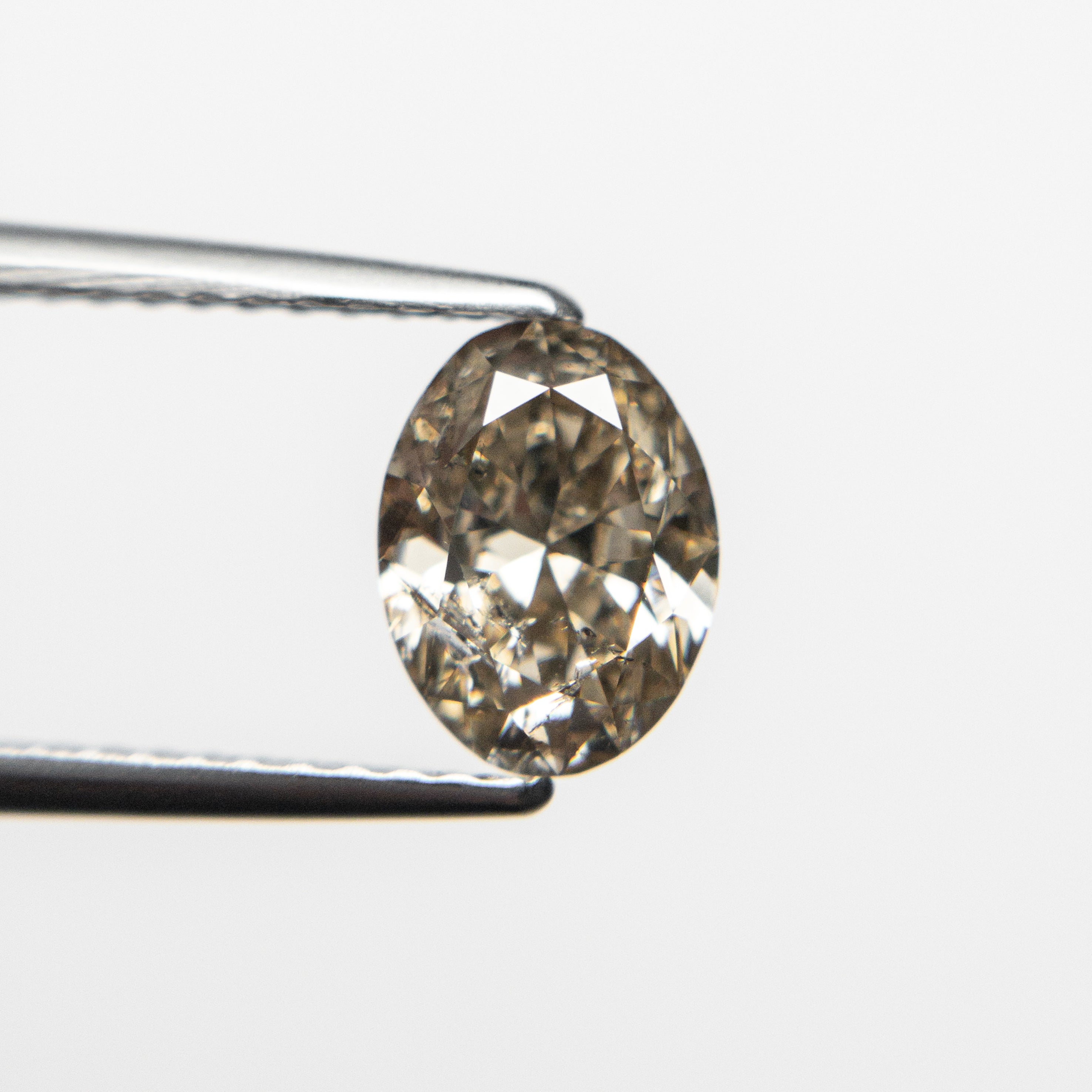 1.01ct 7.47x5.61x3.60mm C2 Oval Brilliant Cut 19624-03