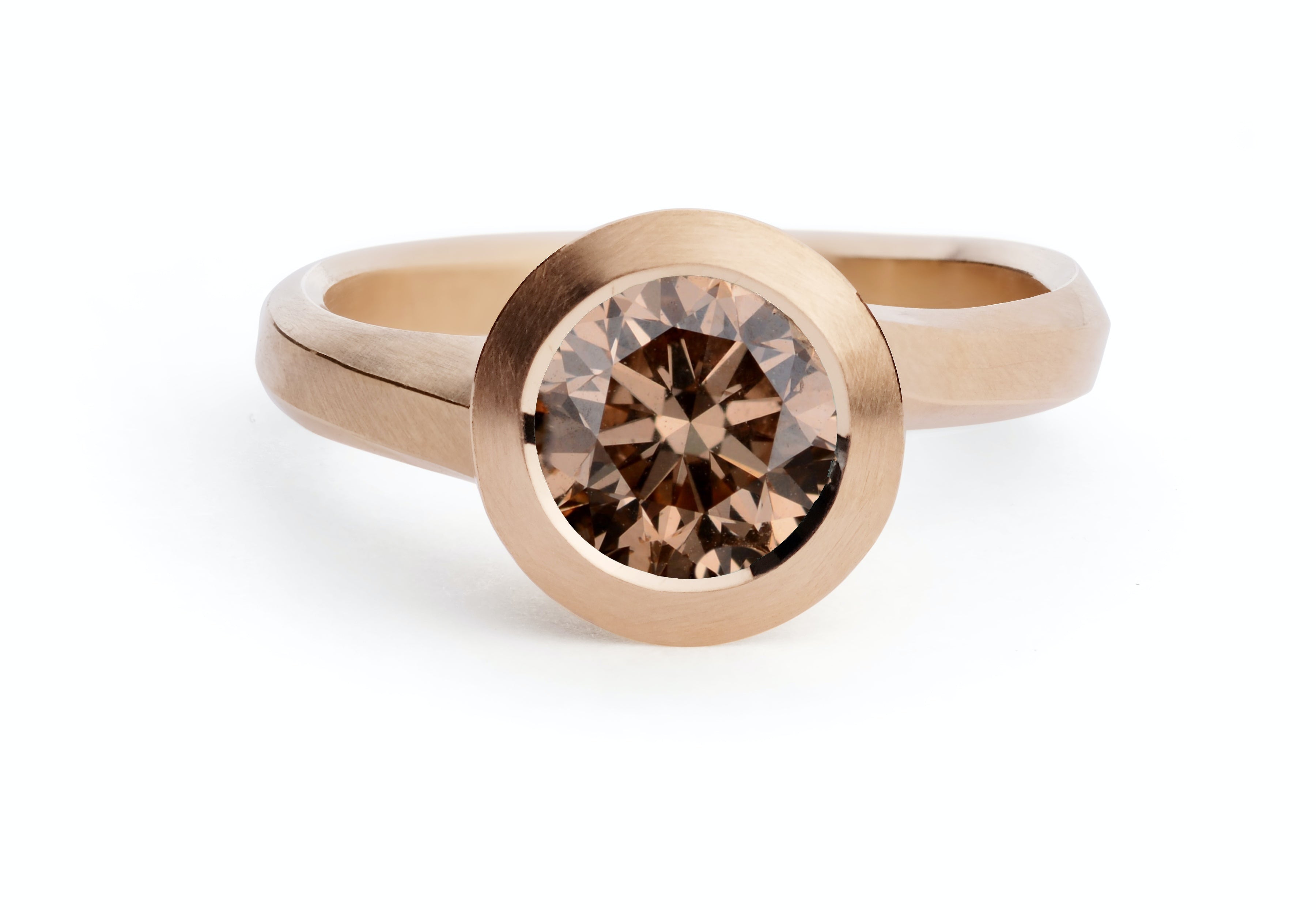 Cognac diamond Arris ring