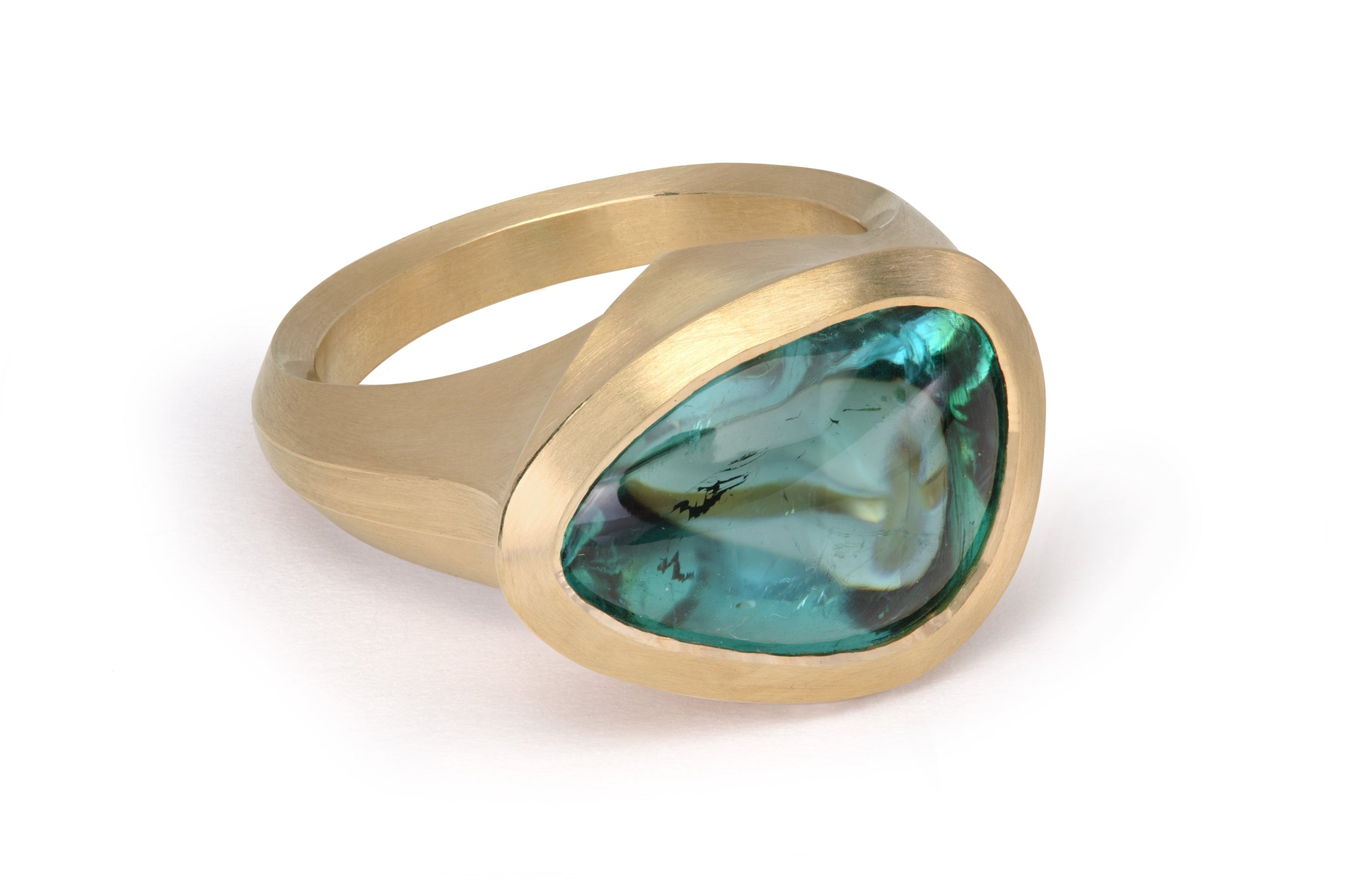 Yellow gold and tourmaline Arris ring